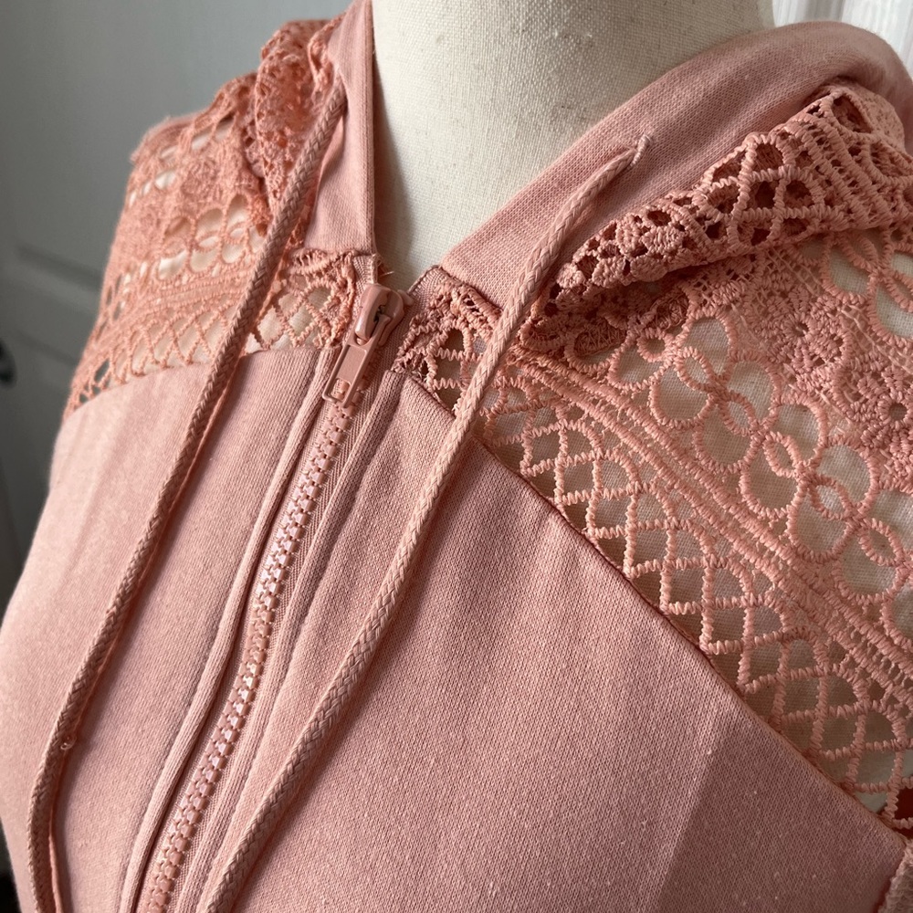 NWOT Venus Crochet Beach Cover Up/Dress with Hood - Picture 5 of 14